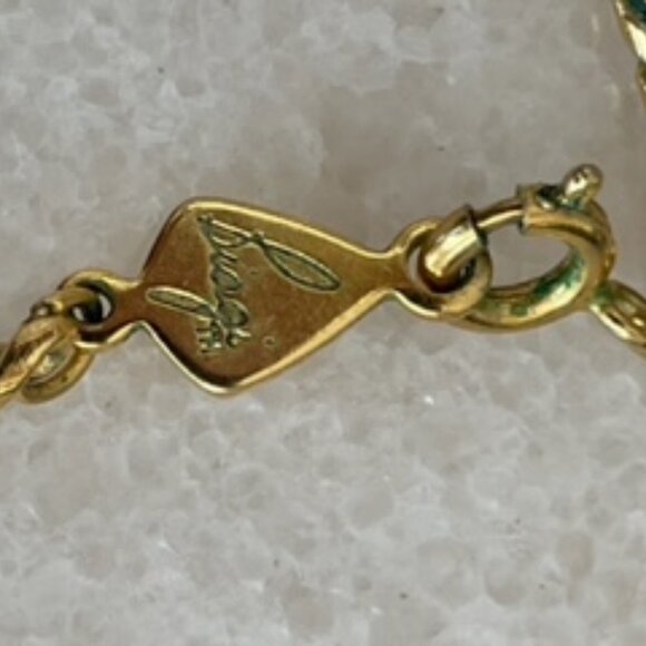 Vintage Biagi necklace -Gold & white enamel flower pendant - Picture 5 of 6